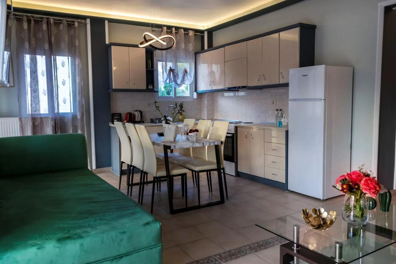 Family Inn Apartments&Suites Neos Marmaras Yunanistan